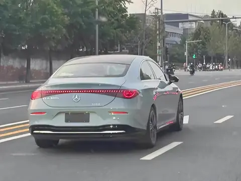 续航至今还是谜!轴距拉长到2830毫米,这台奔驰电车诚意不足?