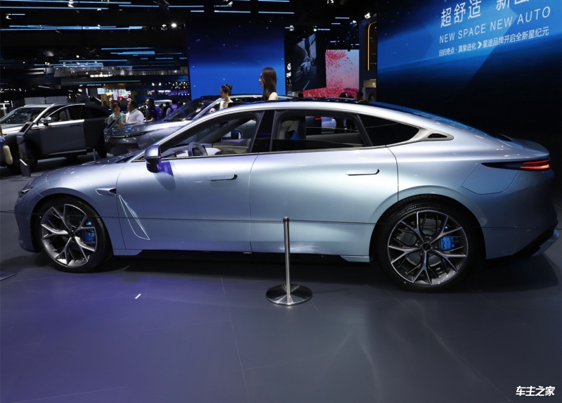 成都星纪元 ES最新报价15.28万起 暂无优惠